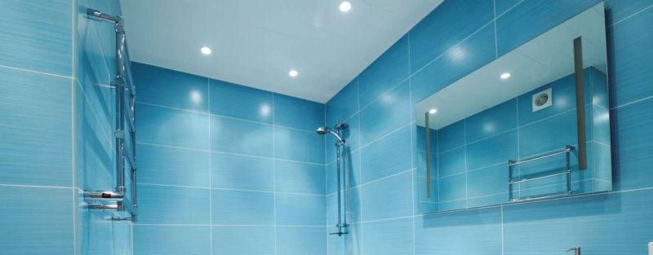 Tendencia: Mosaicos hechos de pequeños azulejos para el baño