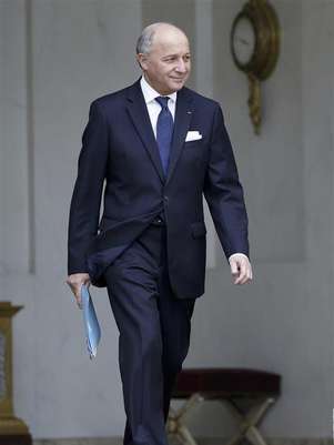 El ministro de Relaciones Exteriores de Francia, Laurent Fabius, a la salida de su primera reunión de gabinete del nuevo Gobierno en el Palacio del Eliseo en Paris. Foto archivo, 4 de abril, 2014. Foto: Charles Platiau / Reuters