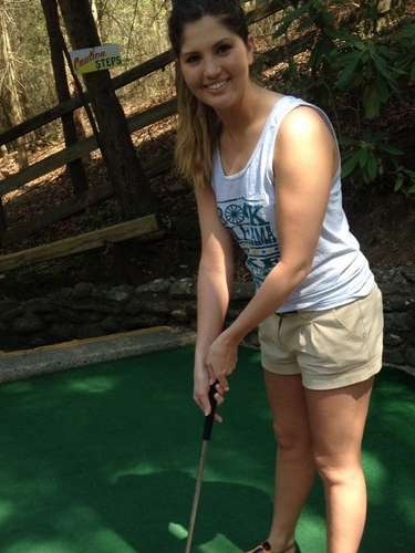 Erica Hagan, psicóloga de 22 años, fue encontrada sin vida al interior del baño