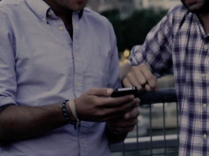 Según, Sean Rad, la aplicación de flirteo Tinder está "resolviendo un problema para la Humanidad", aunque algunos usuarios no están de acuerdo. Foto: Reproducción