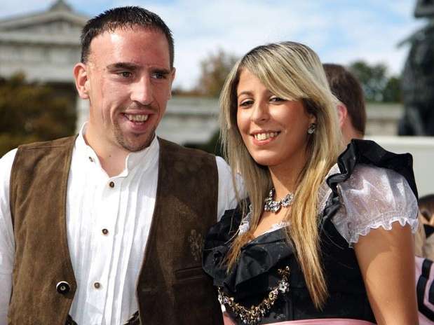 noviasfut_wahiba_belhami_ribery201202160