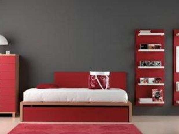 Colores para pintar tu casa: burdeos, intenso y elegante