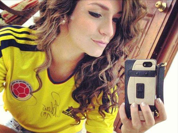 Resultado de imagem para chicas fútbol colombiano