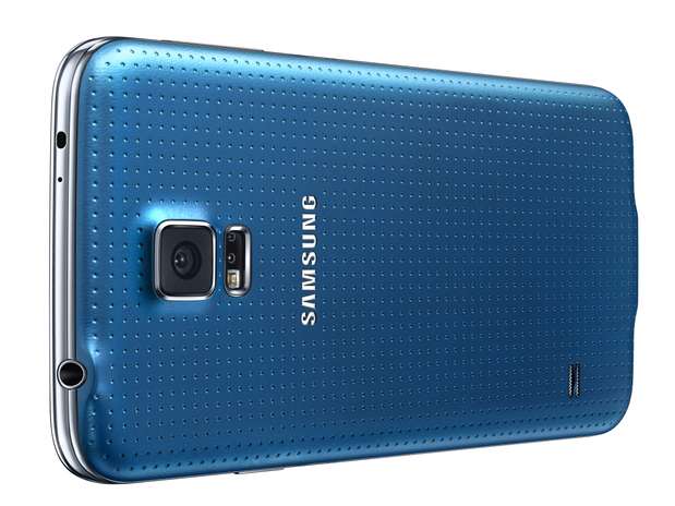 El Galaxy S5 cuenta con una cámara de 16 megapíxeles que permite video con el doble de resolución que el FullHD a 30 cuadros por segundo Foto: Divulgación