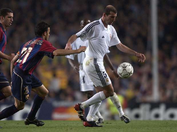 ... Zidane y Luis Enrique. Esta comenzÃ³ cuando Zidane cometio falta