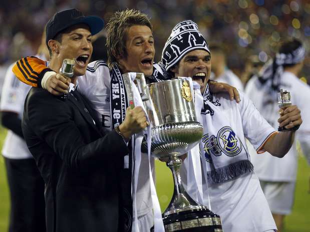 Real Madrid win 19th Copa del Rey title over Barcelona